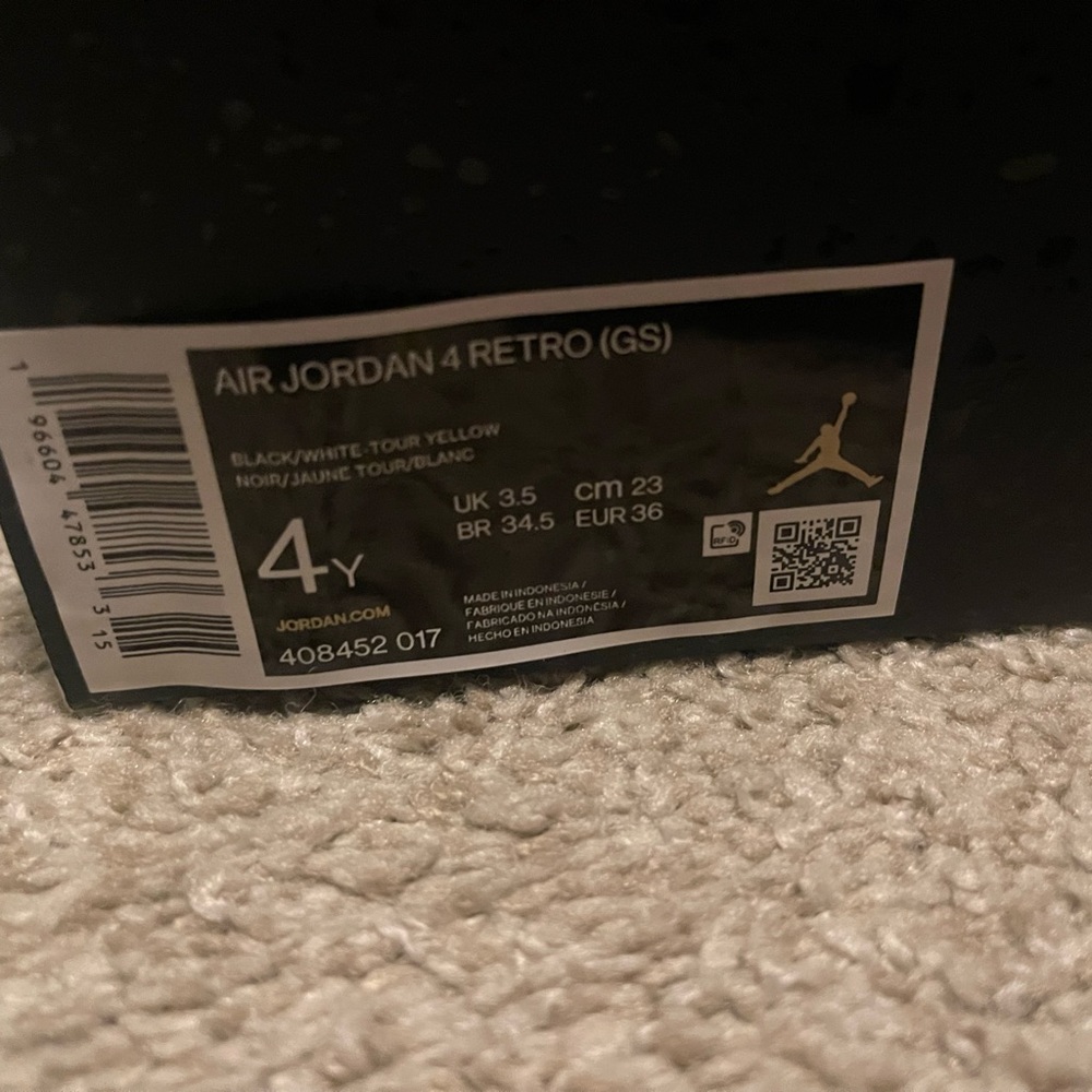 Retro 4 - Picture 2 of 7